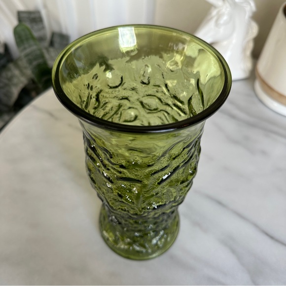 VINTAGE • E.O. Brody Glass Vase Moss Green Tall Hammered Flower Container USA - Picture 5 of 10